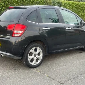 Citroen C3 1.6 HDI 16V Exclusive in Black Metallic - Image 3
