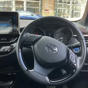 2019 Toyota C-HR 1.8 Hybrid Excel 5dr CVT Hybrid Hatchback Hatchback Hybrid Automatic - Image 6