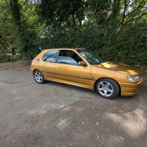 Peugeot 306 GTI 6 original gold complete service history - Image 5