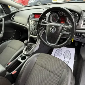 2012 Vauxhall Astra 2.0 CDTi ecoFLEX SE Sports Tourer Euro 5 (s/s) 5dr ESTATE Diesel Manual - Image 3