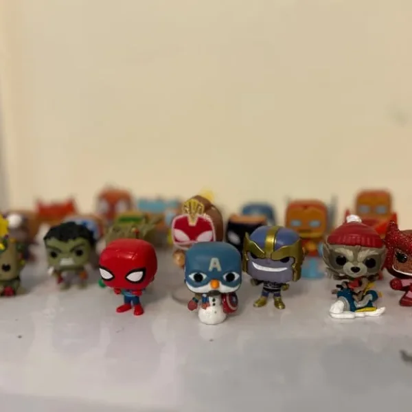 24 Limited Edition Mini MARVEL Funko pops (Christmas Calendar)