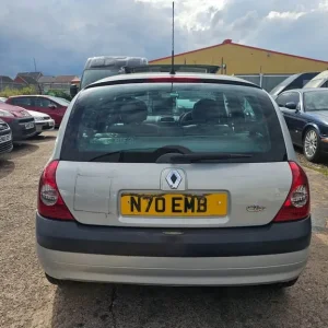 RENAULT CLIO 1.6 PETROL AUTOMATIC ULEZ COMPLIANT LOW MILEAGE - Image 5