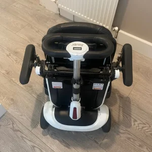 Mobility folding red scooter - Image 4