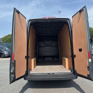2024 Volkswagen Crafter 2.0 TDI 140PS Commerce Plus High Roof Van Van DIESEL Manual - Image 6