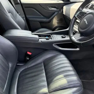 2017 Jaguar F-Pace 3.0d V6 Portfolio 5dr Auto AWD ESTATE Diesel Automatic - Image 7