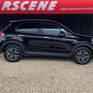 2016 Fiat 500X 1.6 MultiJetII Cross Euro 6 (s/s) 5dr HATCHBACK Diesel Manual - Image 2