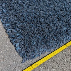 Large Shaggy Rug – Blue/Black Mix - Image 4