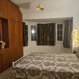 Rooms available in a beautiful modern house - Image 5