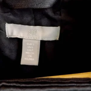 Beautiful Satin Ladies Jacket (sml H and M) Reminiscent of a 40's Box Jacket - Image 5