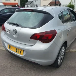 Vauxhall Astra 1.6L 2011 - Image 4