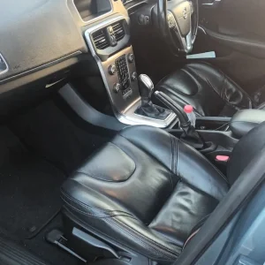 Volvo, V40, Hatchback, 2013, Manual, 1984 (cc), 5 doors - Image 3