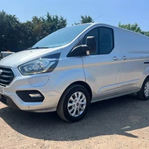 2021 Ford Transit Custom 340 LIMITED ECOBOOST HYBRID Panel Van Petrol/Ele Automatic - Image 3