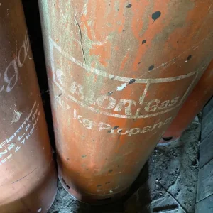 Gas bottles empty - Image 3