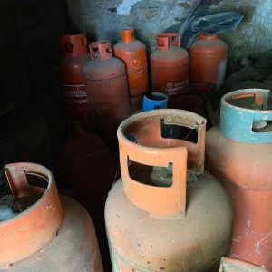 Gas bottles empty - Image 4