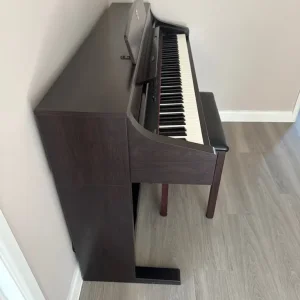 Yamaha Clavinova CLP-340 Digital Piano - Image 3