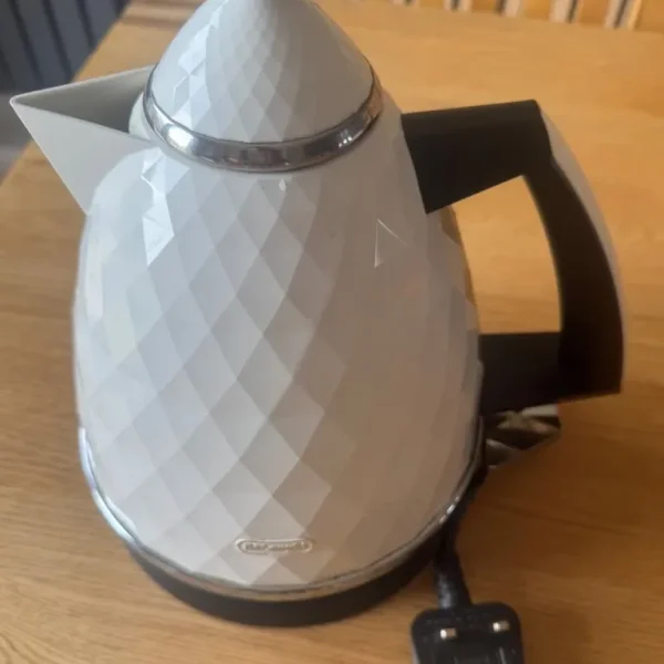 Delonghi Kettle