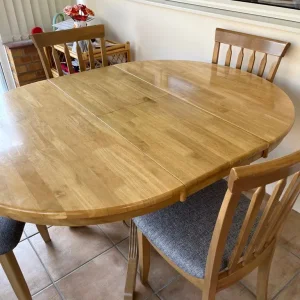 Hardwood table & 4 chairs - Image 4