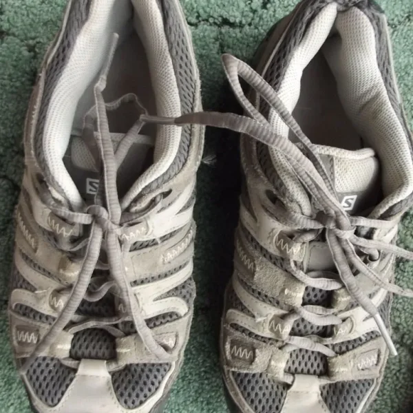 Salomon womens walking shoes size UK 6.5 Eur 40