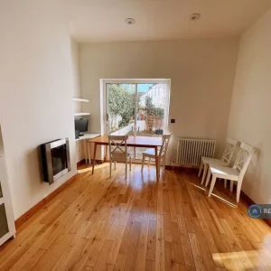 3 bedroom house in Felsham Road, London, SW15 (3 bed) (#2583585) - Image 2