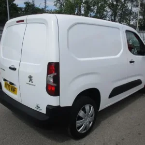 2021 Peugeot Partner 1000 1.5 Bluehdi 100 Professional Van Small Van Diesel Manual - Image 4