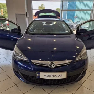 2015 Vauxhall Astra GTC 1.4T SRi Euro 5 (s/s) 3dr HATCHBACK Petrol Manual - Image 2