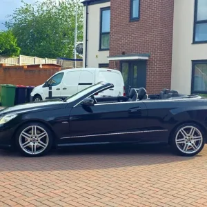 Mercedes-Benz, E CLASS, Convertible, 2010, Manual, 2143 (cc), 2 doors - Image 2