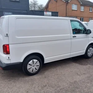 2021 Volkswagen Transporter T28 TDI P/V STARTLINE T6.1 AIR CON APPLE CAR PLAY EURO 6 Box Van Dies... - Image 4