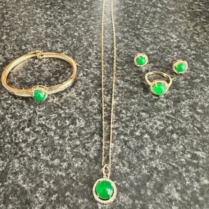 Jewellery gift set *REDUCED* - Image 2