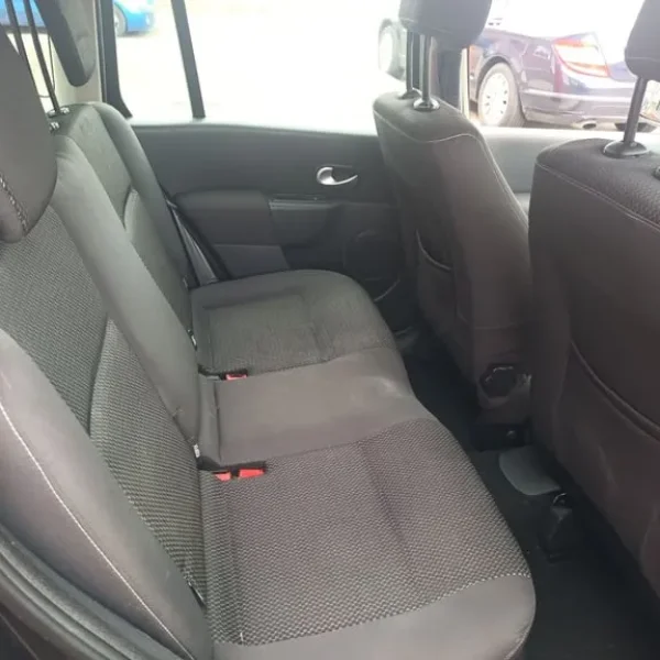 GRAND MODUS, Hatchback, 2011, Manual, 1461 (cc), 5 doors