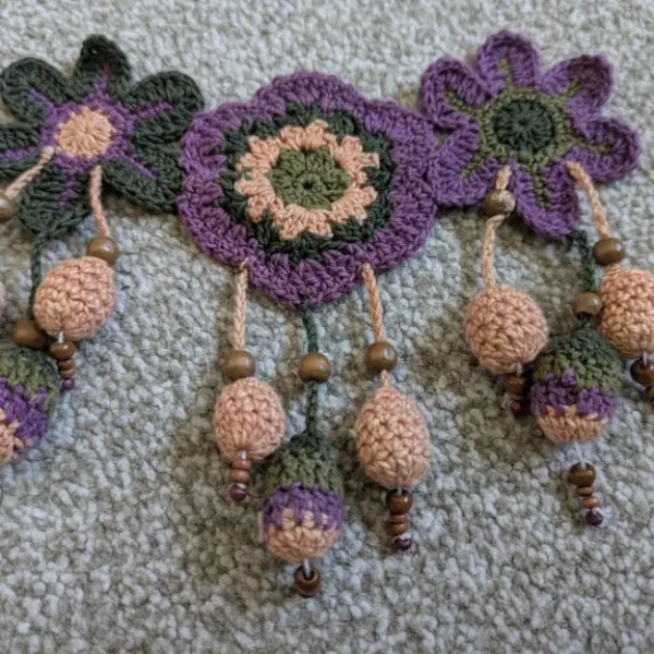 Embroidered flower decoration with beads
