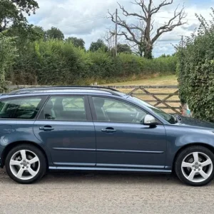 2011 Volvo V50 2.0 R-Design Estate 5dr Petrol Manual Euro 4 (145 ps) Estate Petrol Manual - Image 3