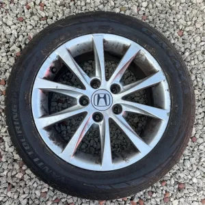 Honda 205/55R15 wheel and alloy