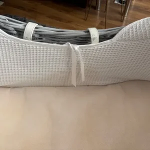Moses basket and stand - Image 4