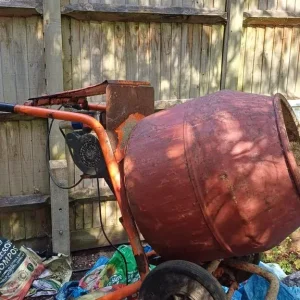 Belle Mini 140 cement mixer spares or repair. - Image 2