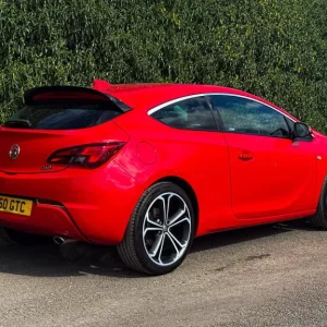 2017 Vauxhall Astra GTC 1.6i Turbo Limited Edition Coupe 3dr Petrol Manual Euro 6 (s/s) (200 ps) ... - Image 3