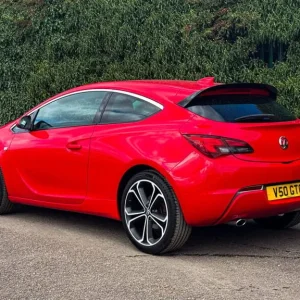 2017 Vauxhall Astra GTC 1.6i Turbo Limited Edition Coupe 3dr Petrol Manual Euro 6 (s/s) (200 ps) ... - Image 6