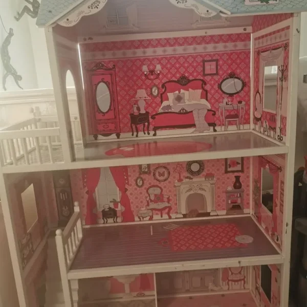 Doll house