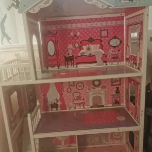 Doll house