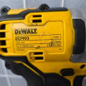 Dewalt 12v 3/8 impact wrench with 5ah battery and body glove NO CHARGER - Image 5