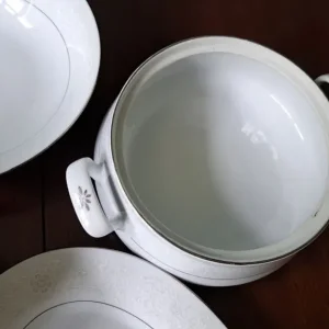 Fine China Dinner Set - Image 4