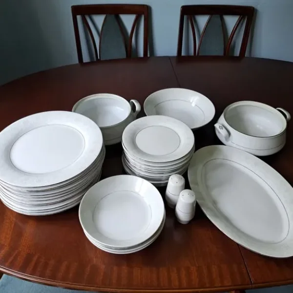 Fine China Dinner Set