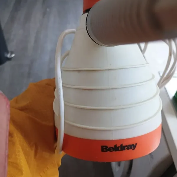 Hand steamer