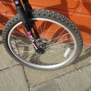 Apollo firecracker bike, 17 inch frame, 26 inch wheels, dual suspension, front disc brake, 21 gears - Image 5
