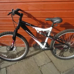 Apollo firecracker bike, 17 inch frame, 26 inch wheels, dual suspension, front disc brake, 21 gears - Image 7