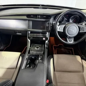 2016 66 JAGUAR XF 2.0D R-SPORT SALOON 4DR DIESEL AUTO EURO 6 (S/S) (180 PS) DIES - Image 2