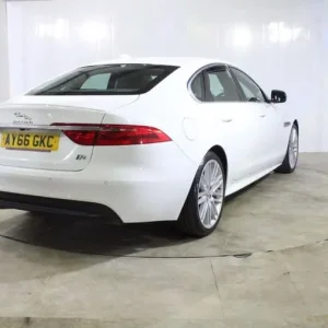 2016 66 JAGUAR XF 2.0D R-SPORT SALOON 4DR DIESEL AUTO EURO 6 (S/S) (180 PS) DIES - Image 6