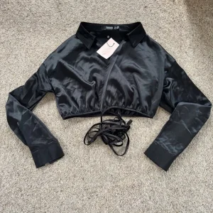 Women’s Cropped Tie Up Blouse