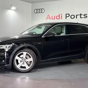 2022 Audi e-tron 50 Technik SUV 5dr Electric Auto quattro 71.2kWh (11kW Charger) (313 ps) ESTATE ... - Image 5