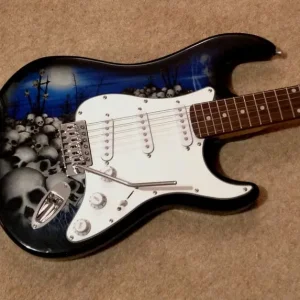 Stratocaster type electric guitar - Image 2