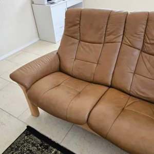 Immaculate Beige Leather Sofa Suite - As Good As New! - Image 5